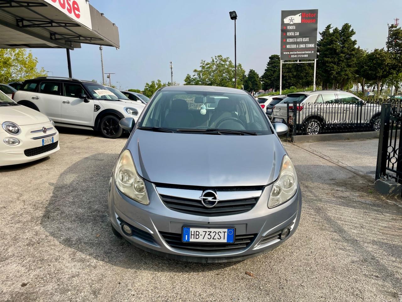 Opel Corsa 1.4 16V 5 porte Cosmo