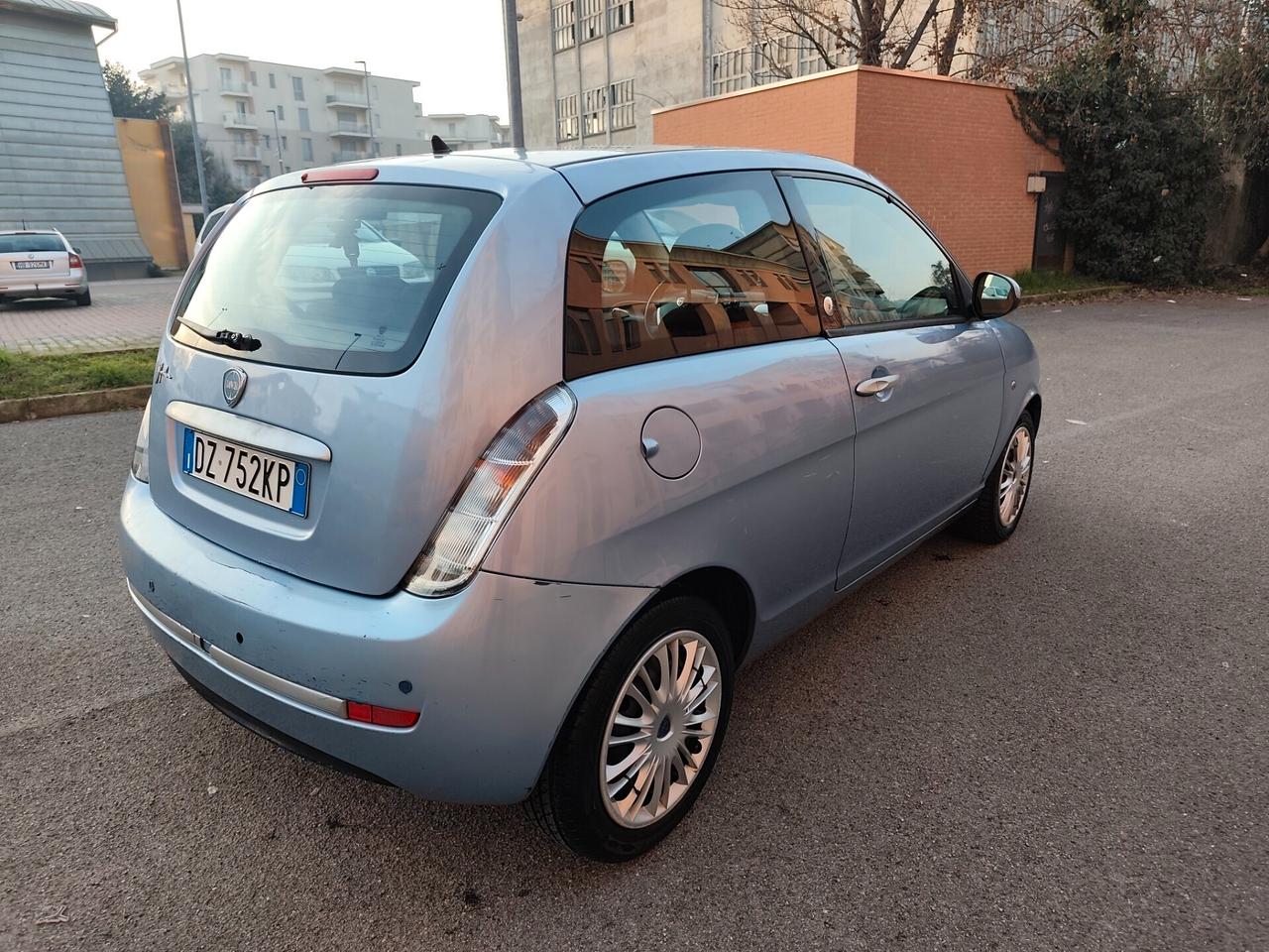 Lancia Ypsilon 1.4 Benz GPL neopatentati