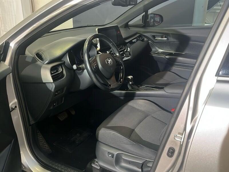 Toyota C-HR C-HR 1.8 Hybrid E-CVT Dynamic