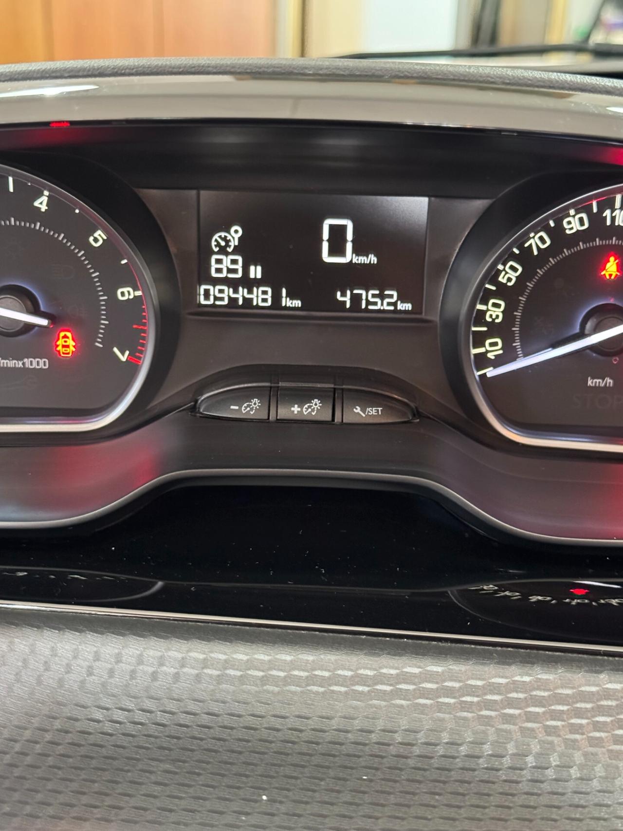 Peugeot 2008 PureTech 82 cv. Allure OK NEOPATENTATI