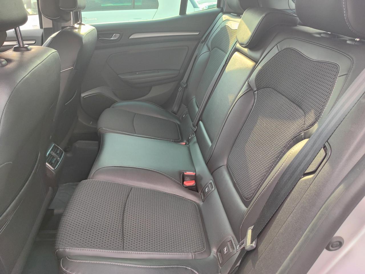 Renault Megane Mégane dCi 8V 110 CV EDC Energy BOOSE