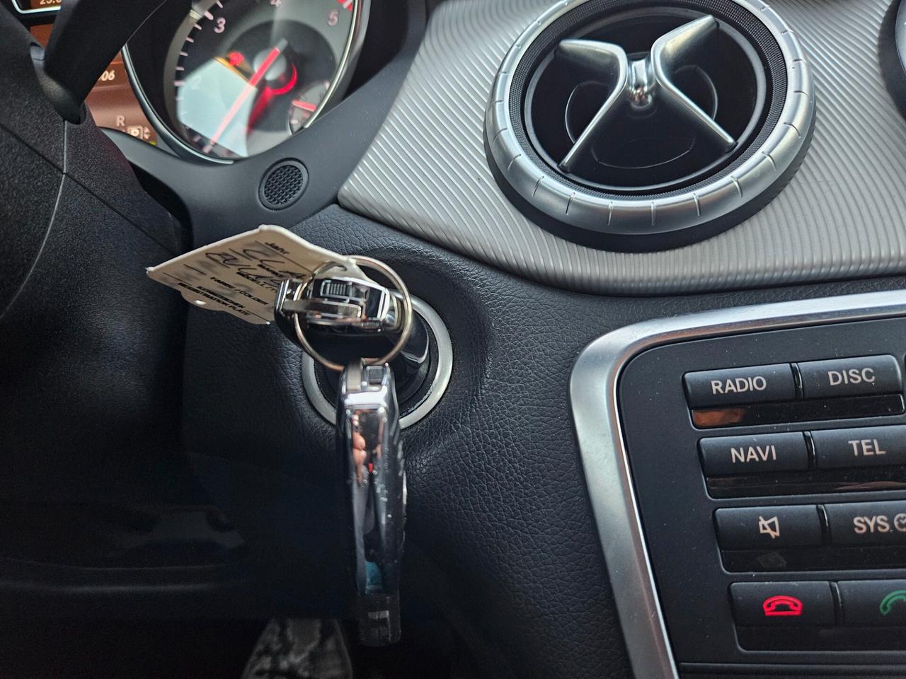 Mercedes-benz CLA 200 Berlina automatico