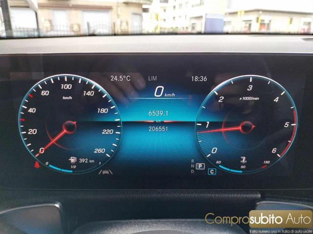 MERCEDES-BENZ GLB 180 D Automatic Premium