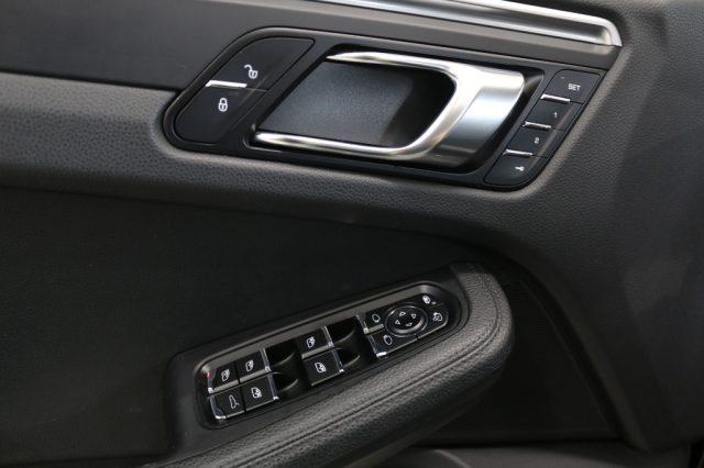 PORSCHE Macan 2.0 VETTURA PELLICOLATA VERDE OPACO
