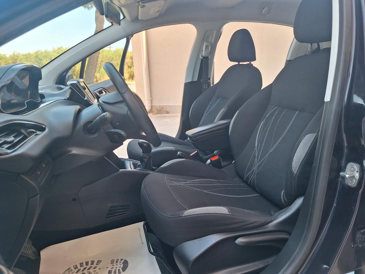 Peugeot 208 1.4 HDi 68 CV 5 p PERFETTA 2015