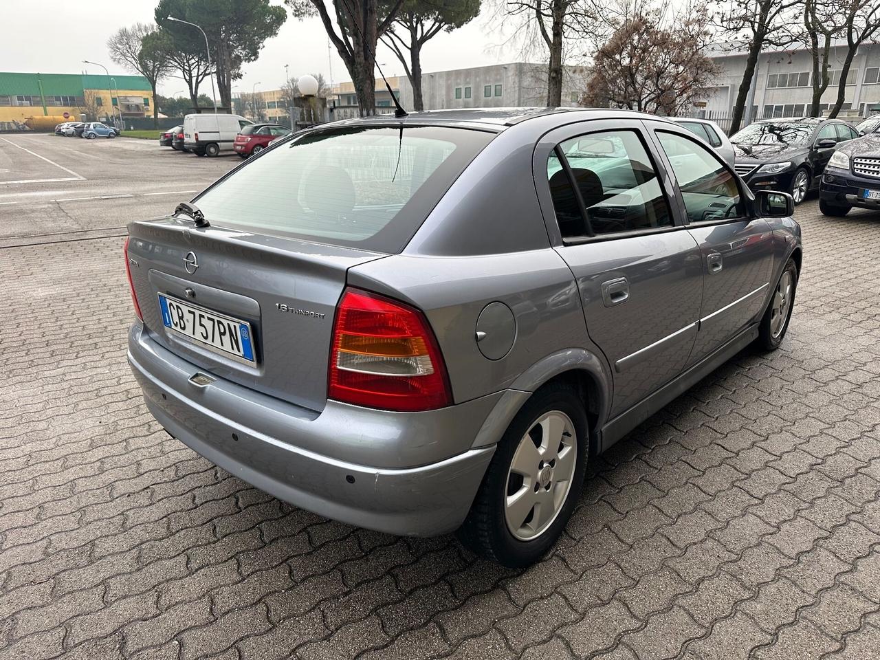 Opel Astra 1.6i 16V twin port cat 5 porte 'Njoy