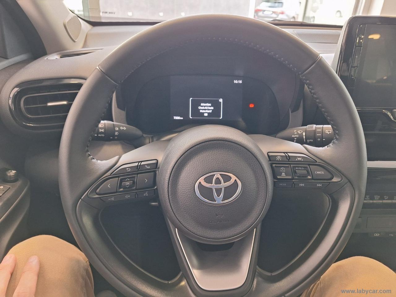 TOYOTA Yaris Cross 1.5 Hybrid 5p. E-CVT ACTIVE TREND