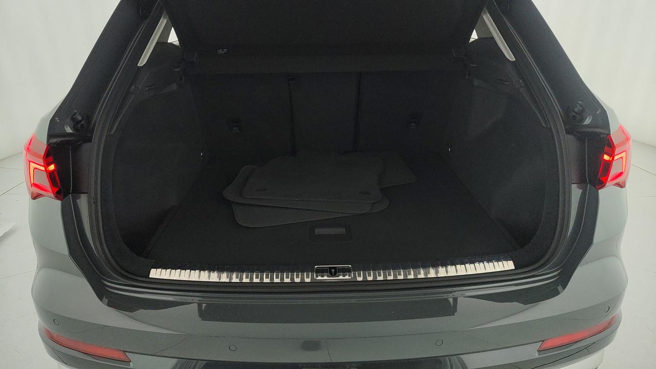 AUDI Q3 II 2018 - Q3 35 1.5 tfsi Business s-tronic