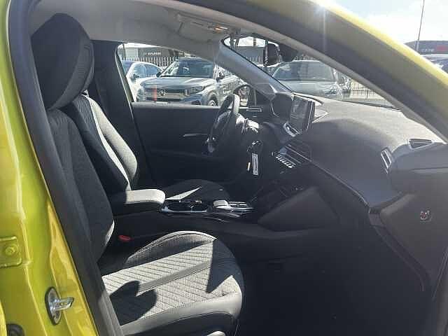 Peugeot 208 MHEV 1.2 Hybrid 100cv E-DCS6 STYLE KM ZERO
