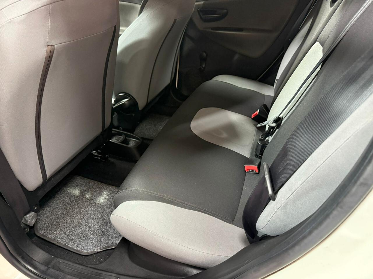 Lancia Ypsilon 1.2 69cv GPL Ecochic - 2012