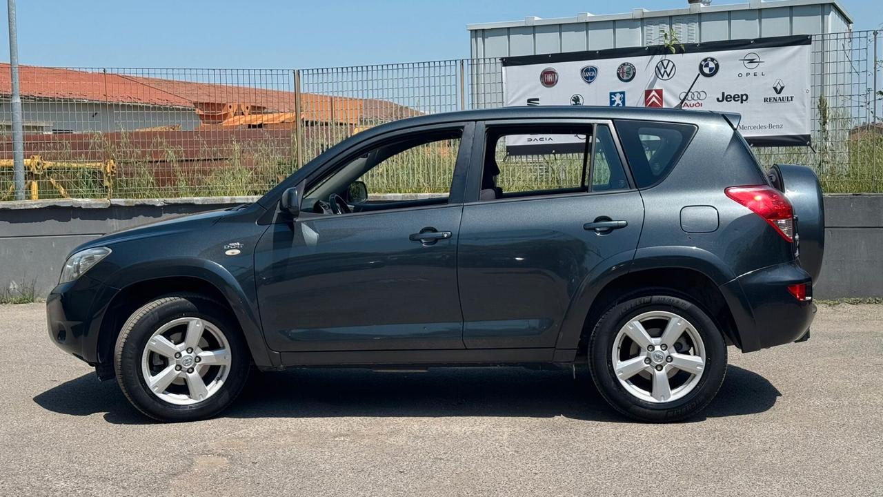 Toyota RAV 4 RAV4 2.2 D-4D 136 CV Sol