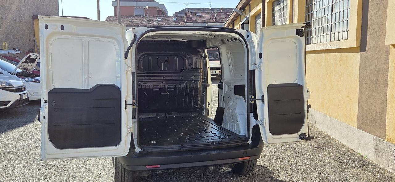 Fiat Doblo 1.6 MTJ 120 CV CARGO MAXI LOUNGE - 3 POSTI +IVA