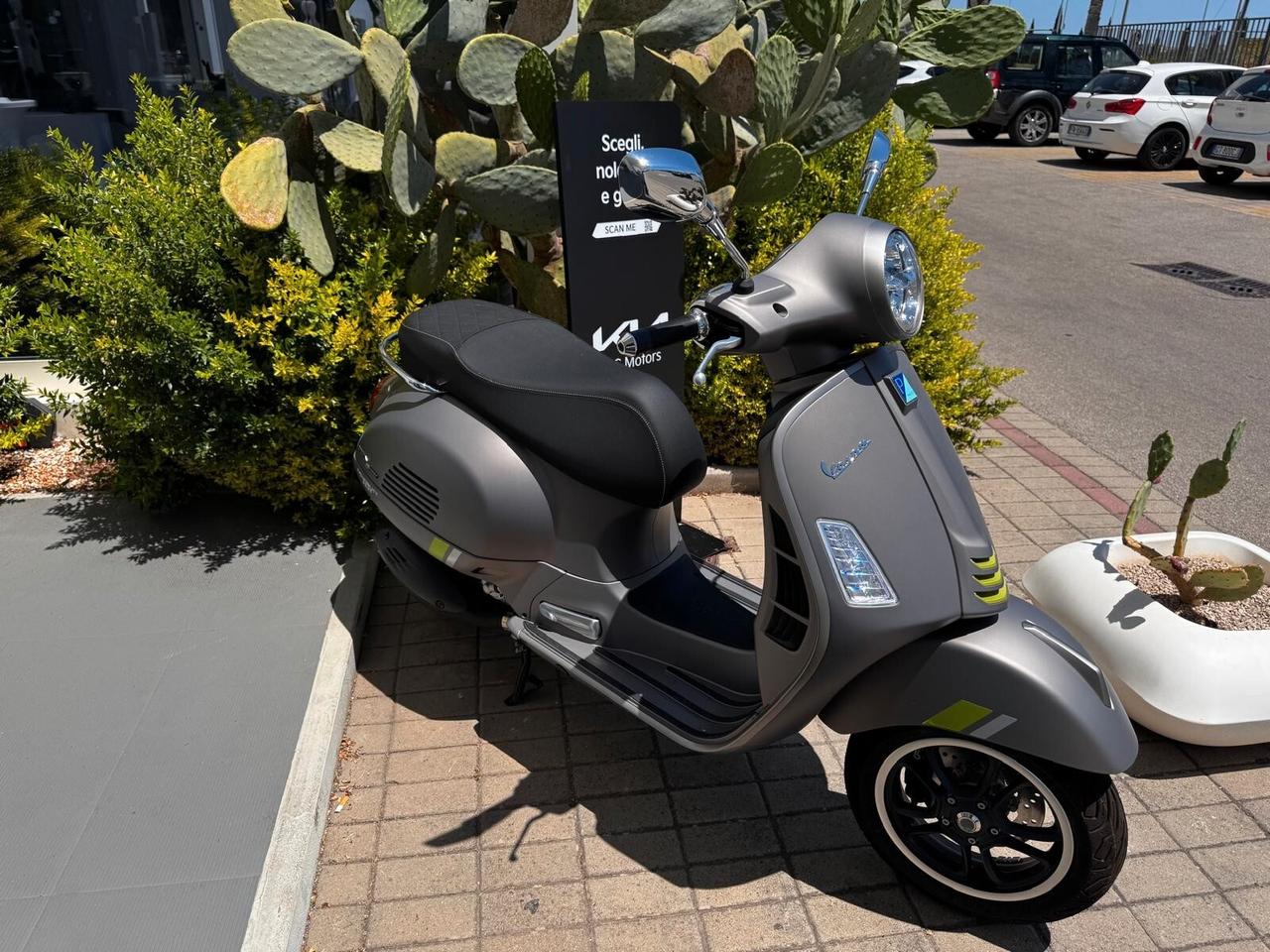 VESPA 300 GTS SUPER TECH KM0