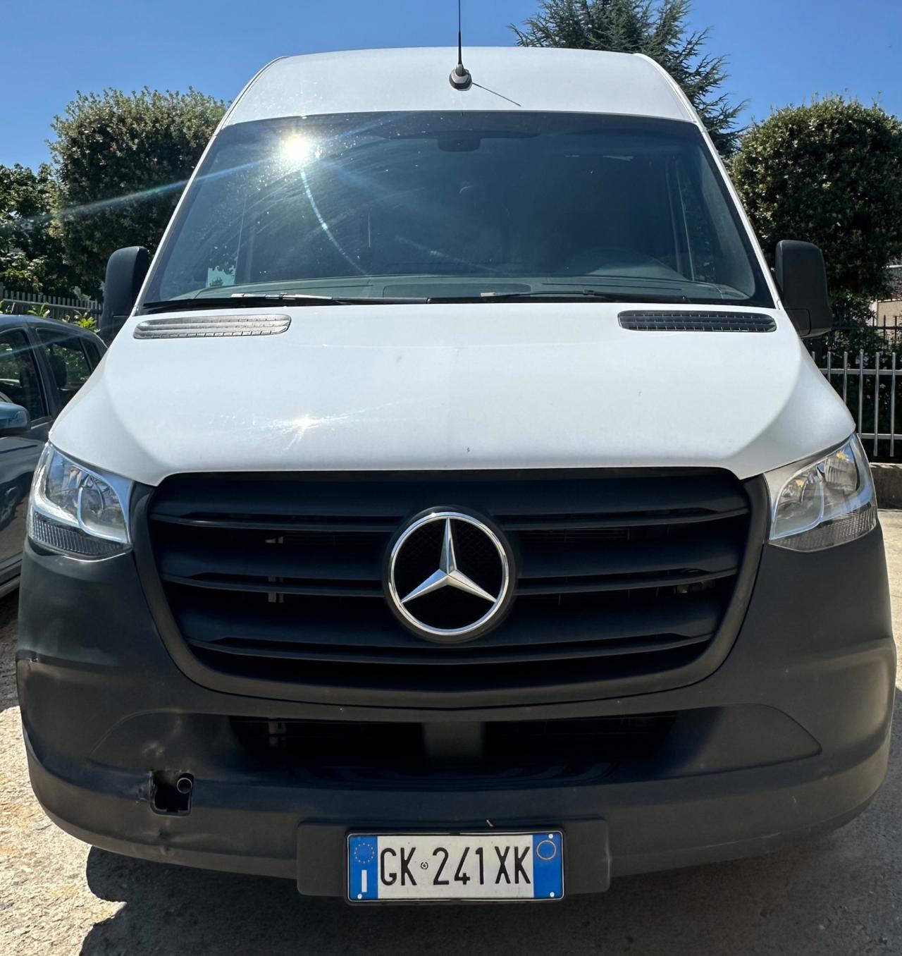 Mercedes Sprinter 311 2.0 CDI F 37/33 RWD H2