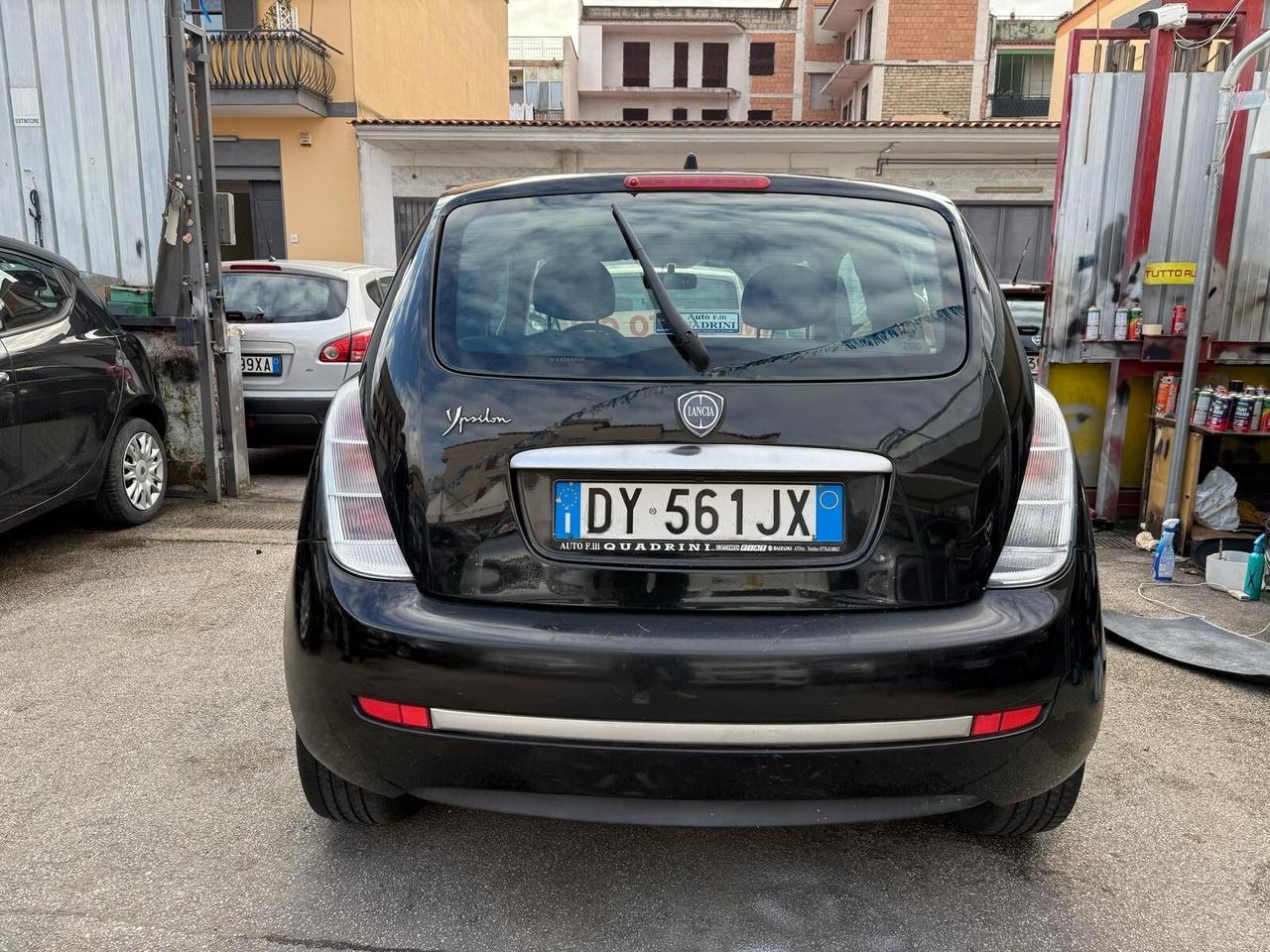 Lancia Ypsilon 1.4 benzina-GPL 2010 182,000Km