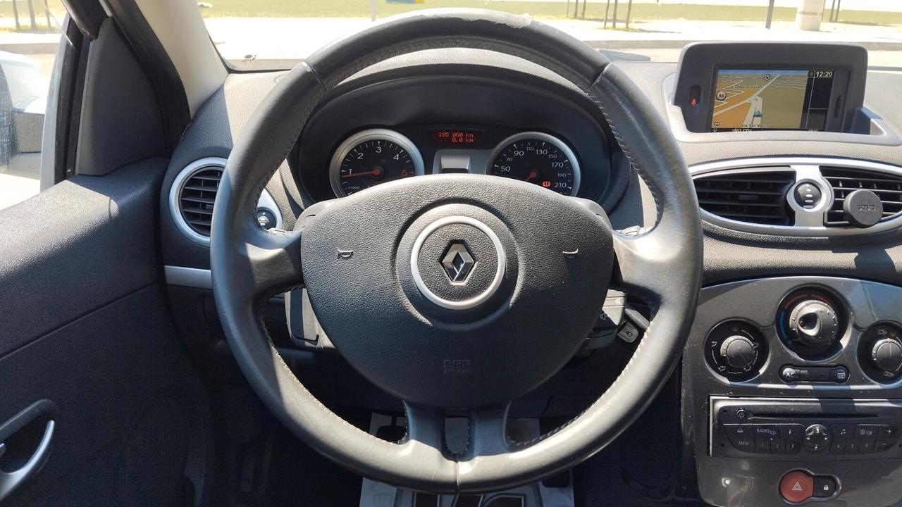 RENAULT CLIO 1.5 DCI- NAVI 2012
