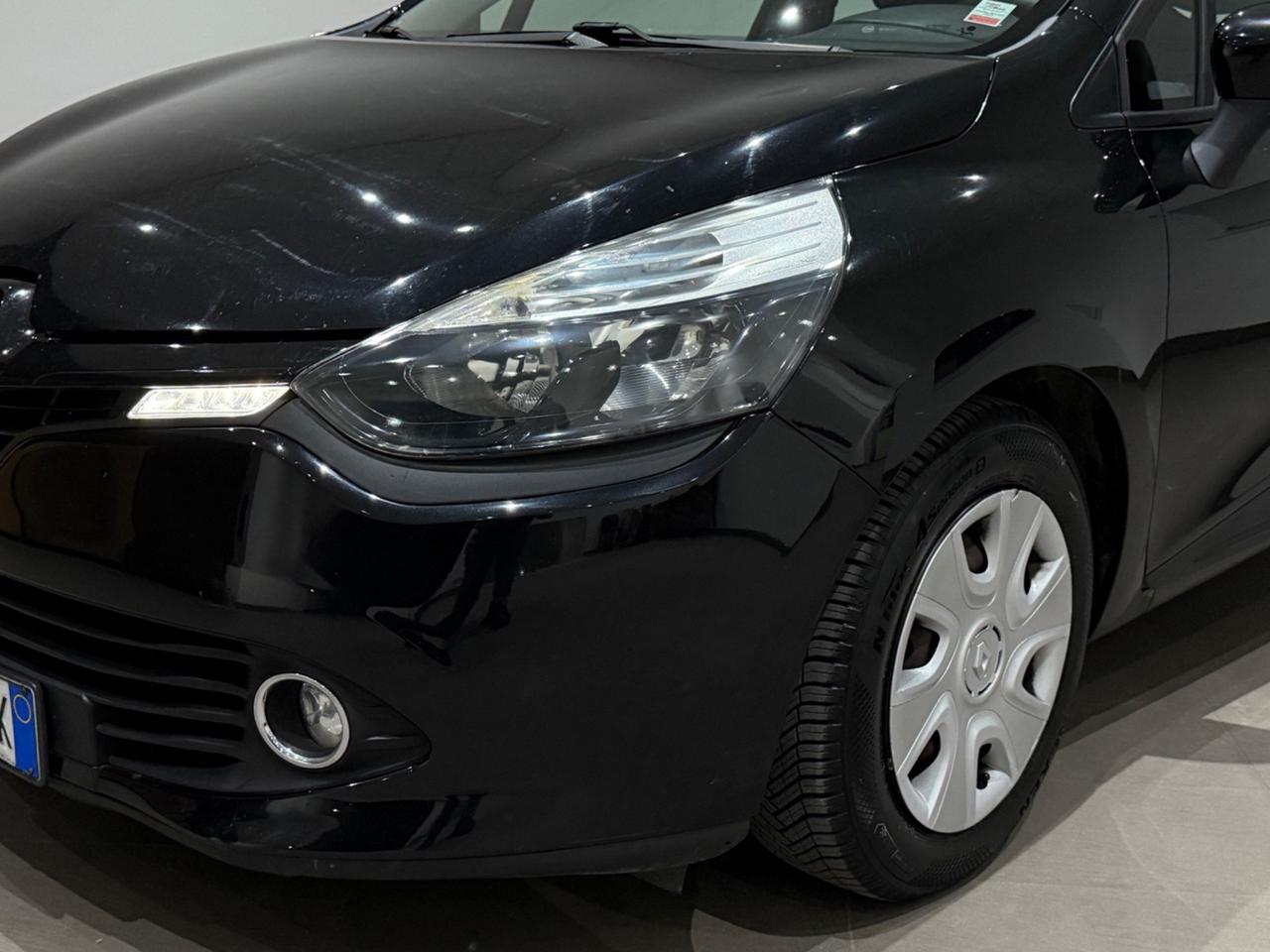 Renault Clio 1.2 75CV GPL cv75/kw55 Per Neopatentati