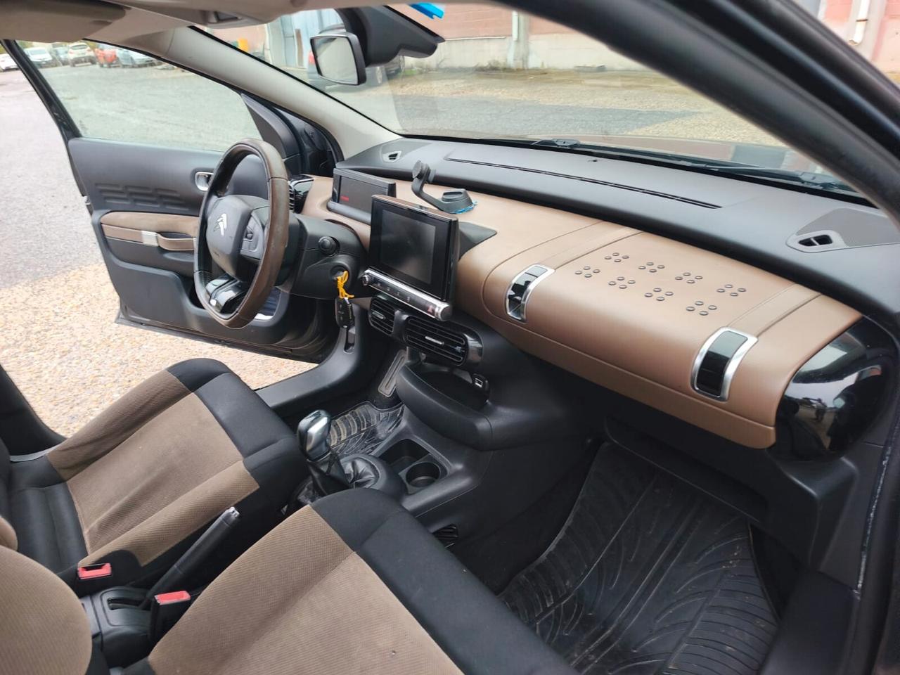 Citroen C4 Cactus 2015---1.6 Diesel