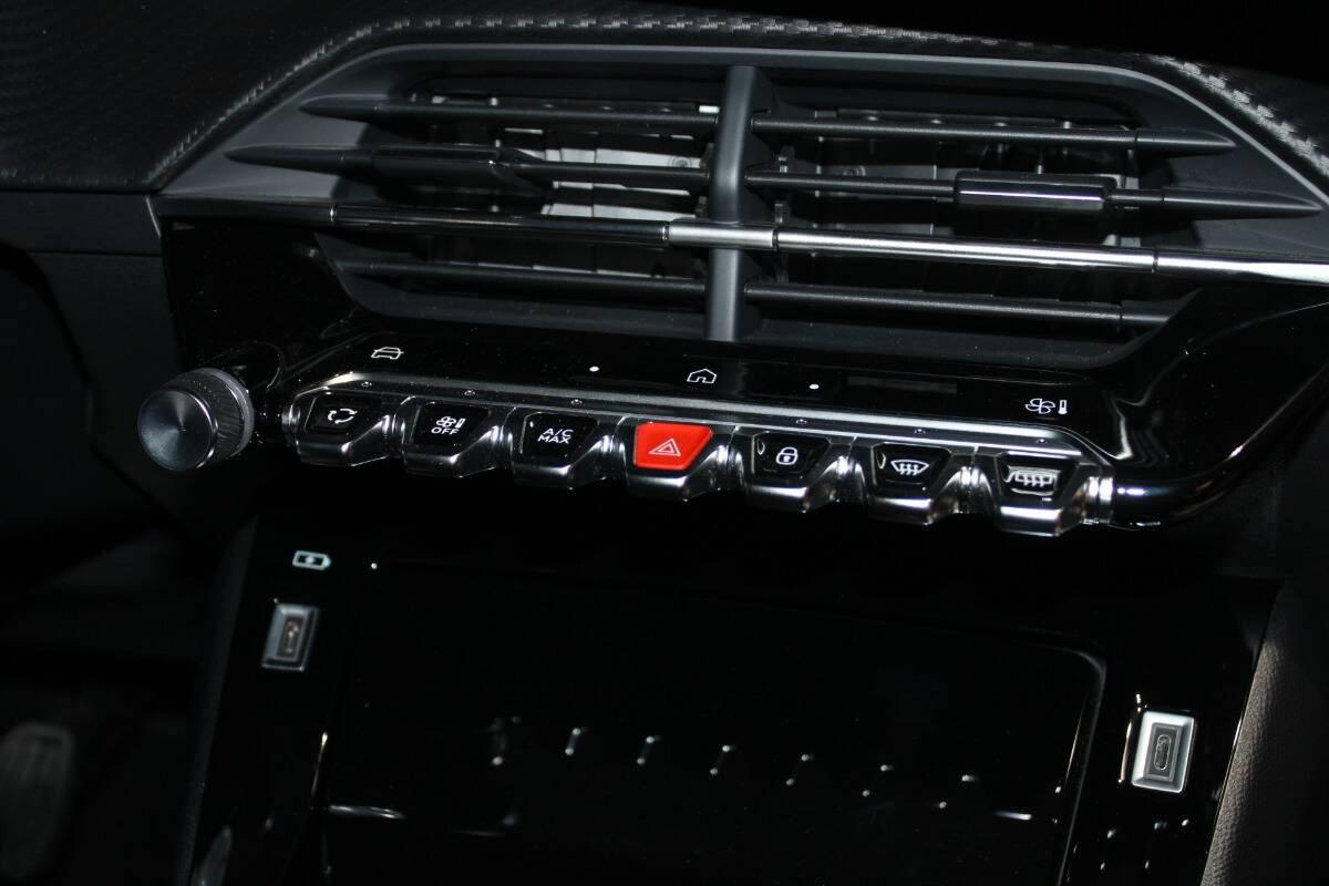 Peugeot 208 1.2 puretech Allure s&s 100cv Con CARPLAY