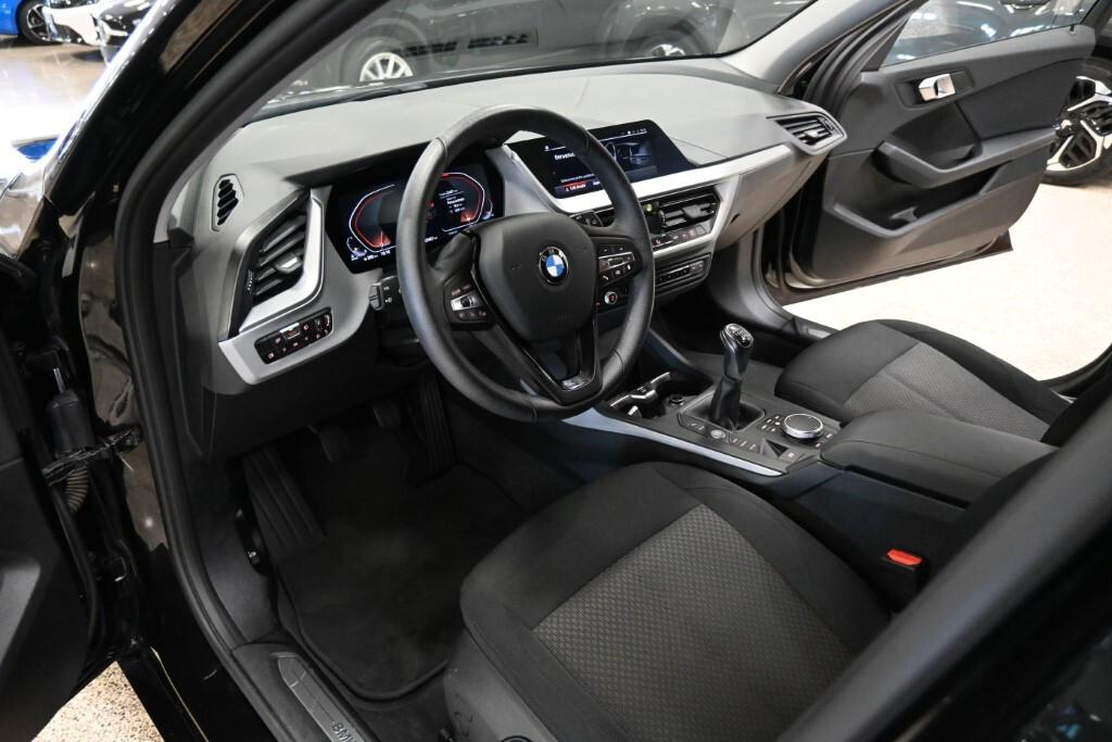 BMW 116D 6M BUSINESS ADVANTAGE *2022