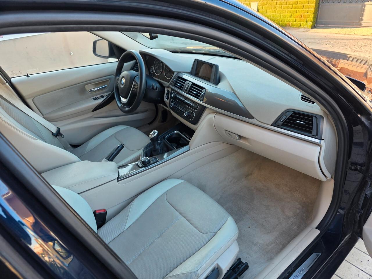 Bmw 318 318d xDrive Touring Modern