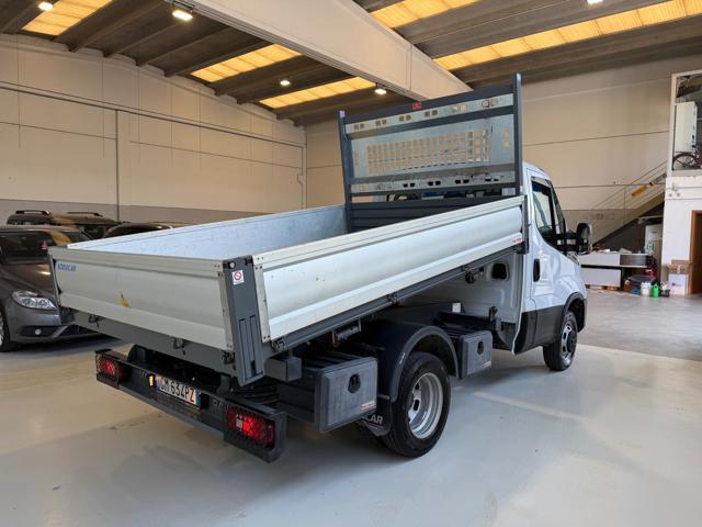 IVECO Daily 35C16H BTor3.0HPT PC-RGCabinato ribaltabile trilat