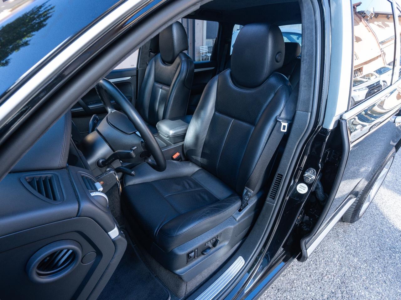 Porsche Cayenne 4.5 cat Turbo