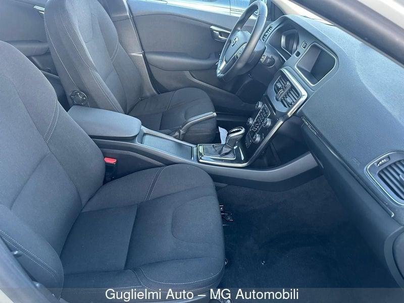 Volvo V40 Cross Country D2 Geartronic Momentum