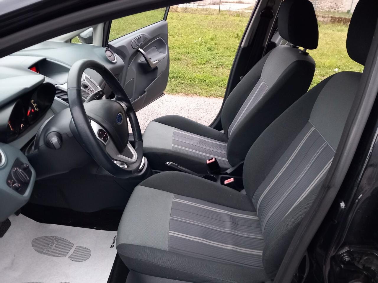 Ford Fiesta 1.4 96CV AUTOMATICA 5 porte