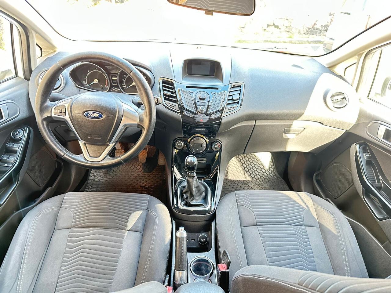 Ford Fiesta 1.5 TDCi 75CV 5 porte Titanium