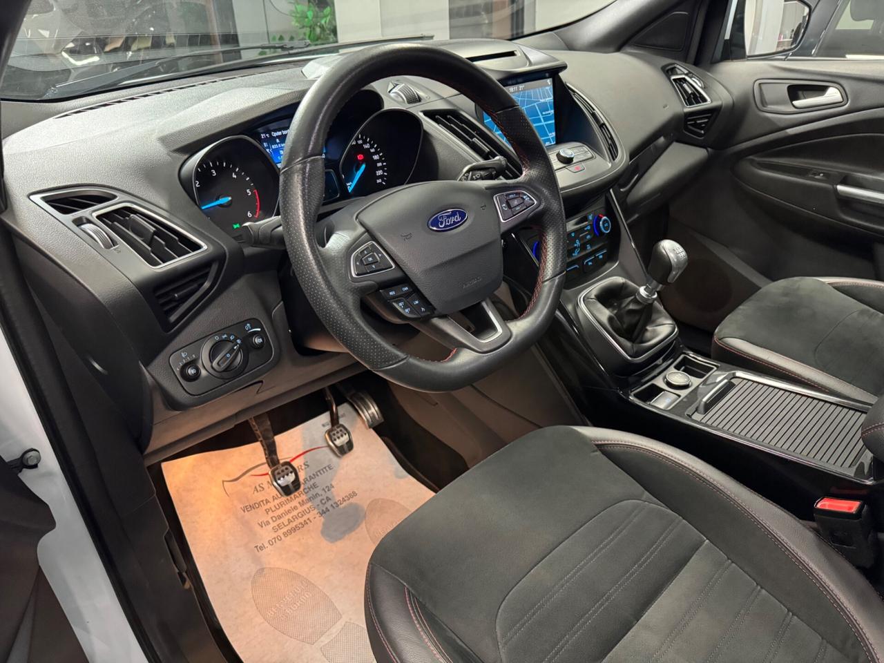 Ford Kuga 1.5 TDCI 120 CV S&S 2WD ST-Line