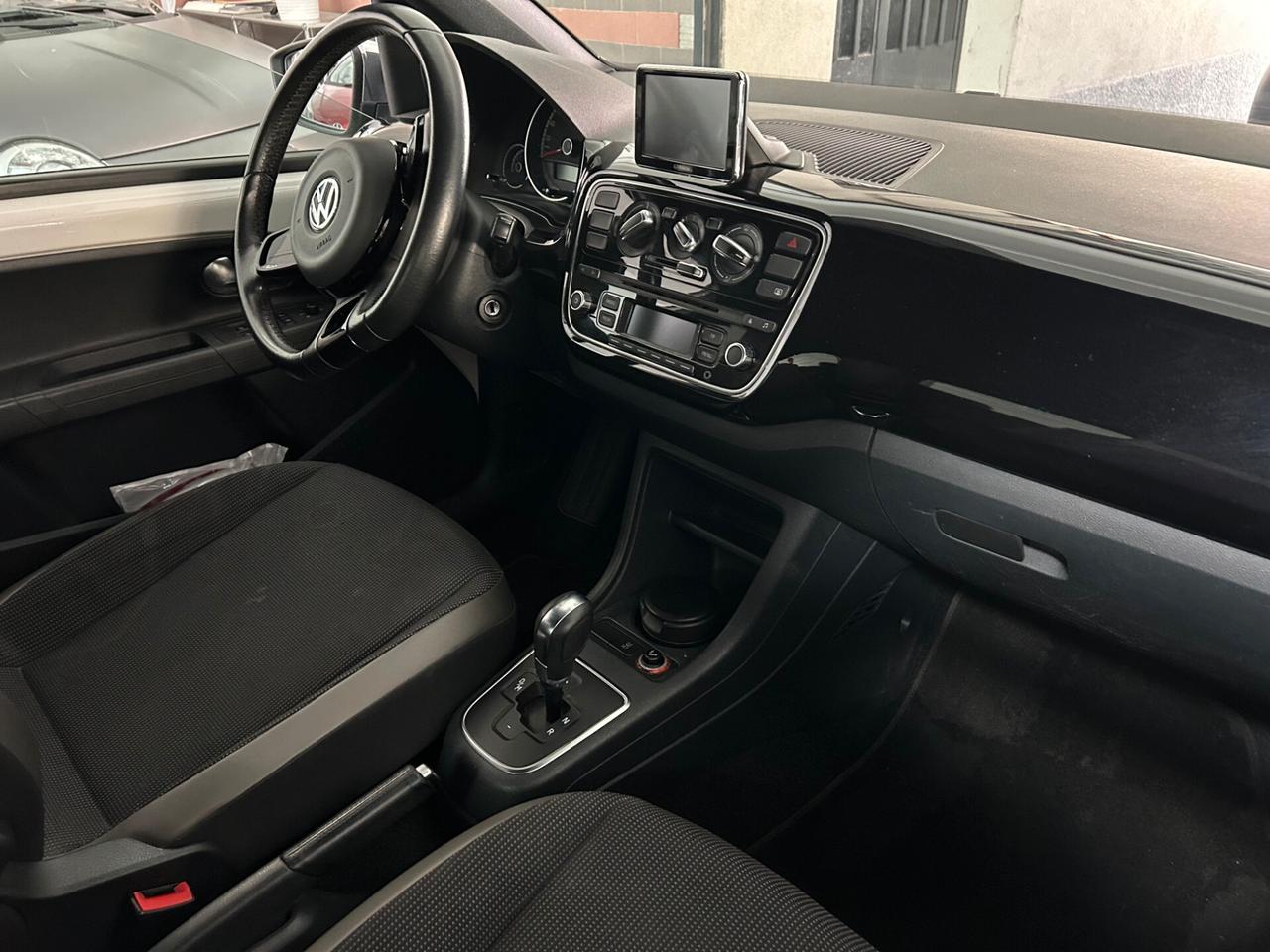 Volkswagen up! 1.0 75 CV 5p. high