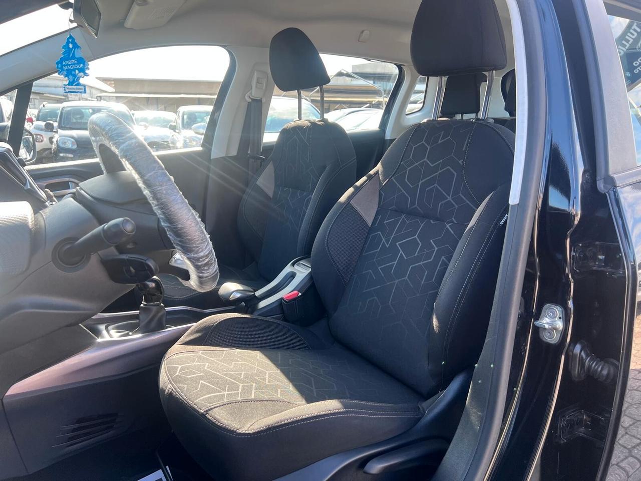 Peugeot 2008 1.2 VTi 82CV Allure