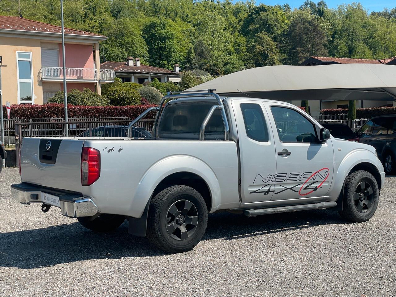 Nissan Navara 2.5 dCi 2 porte King Cab SE