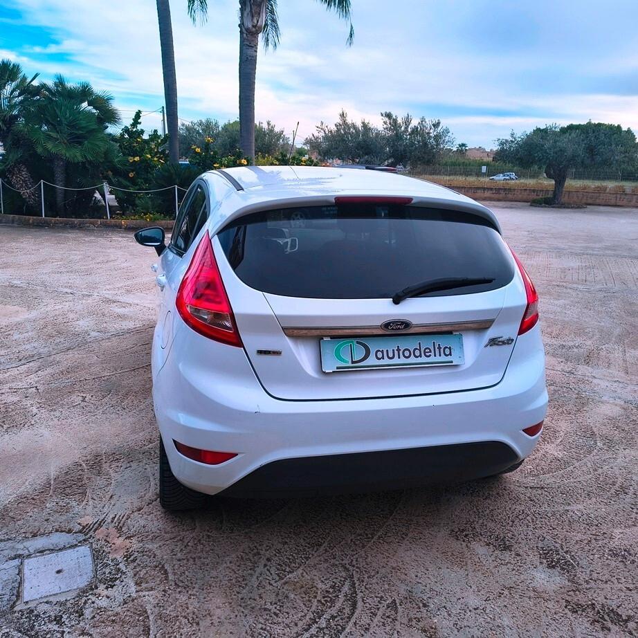 Ford Fiesta 1.4 TDCi 5p. Titanium