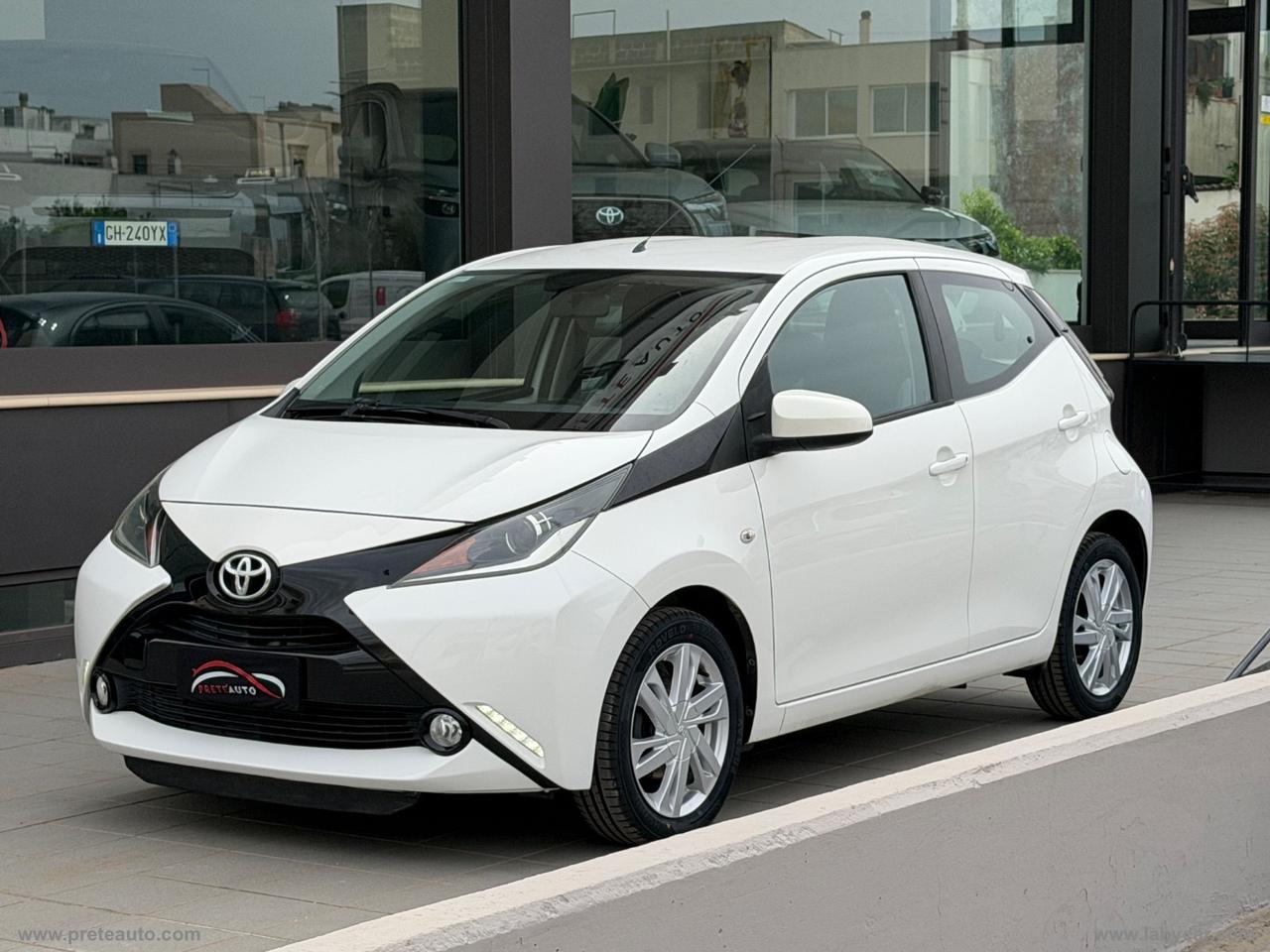 TOYOTA Aygo 1.0 VVT-i 69 CV 5p. x-cool