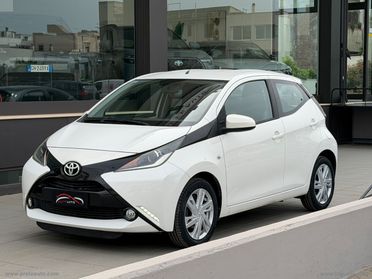 TOYOTA Aygo 1.0 VVT-i 69 CV 5p. x-cool