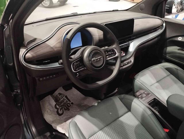 FIAT 500e Berlina 42 kWh Giorgio Armani