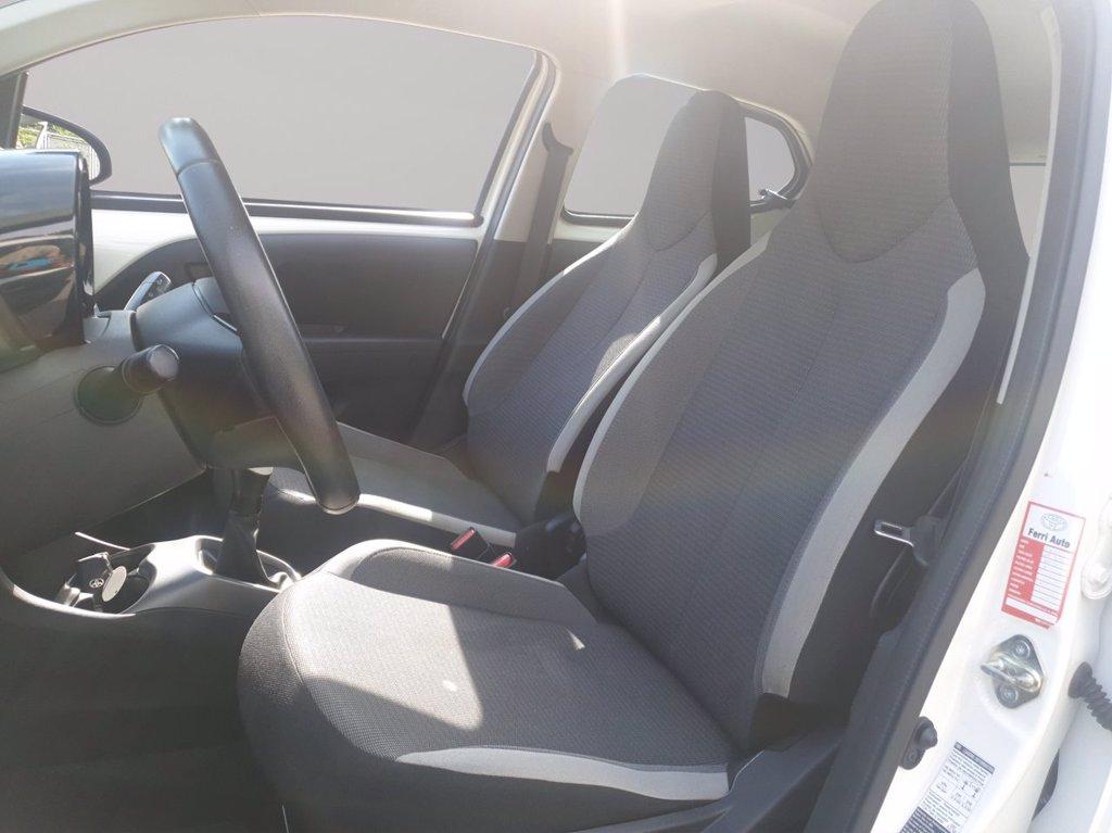 TOYOTA Aygo 5p 1.0 x-play 72cv del 2021