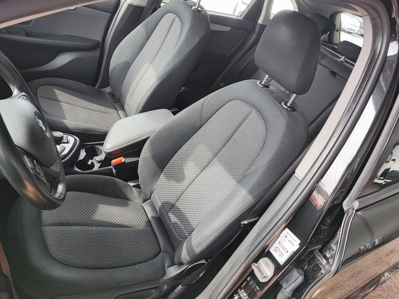 Bmw 2er Active Tourer 218d Luxury