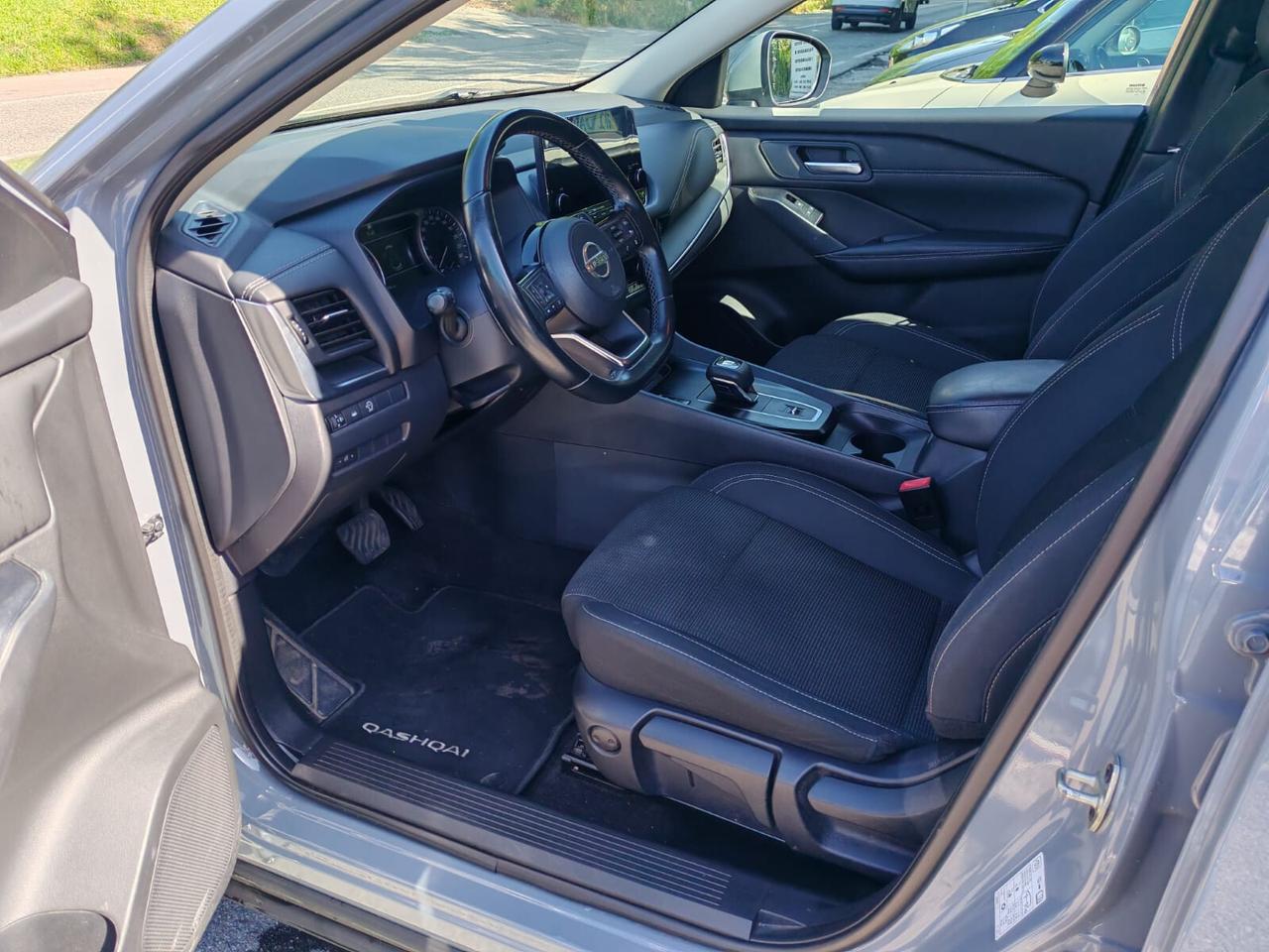 Nissan Qashqai MHEV 140 CV Business
