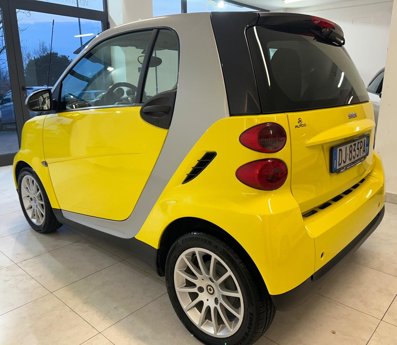 Smart ForTwo 1000 benzina 62 kW 154.000 km