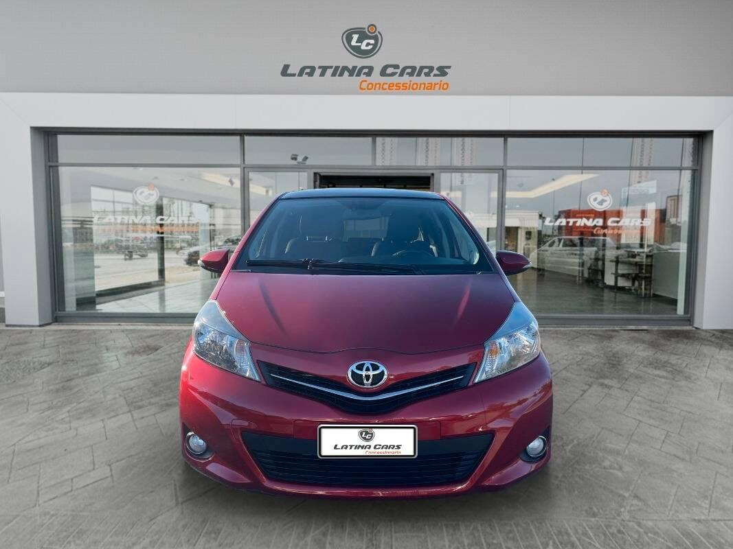 Toyota Yaris 1.4 d-4d 5p con TETTO PANORAMICO E NAVI