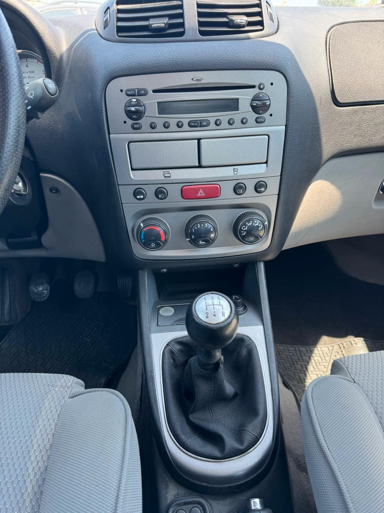 Alfa Romeo 147 1.9 JTD (120) 5 porte Murphy&Nye