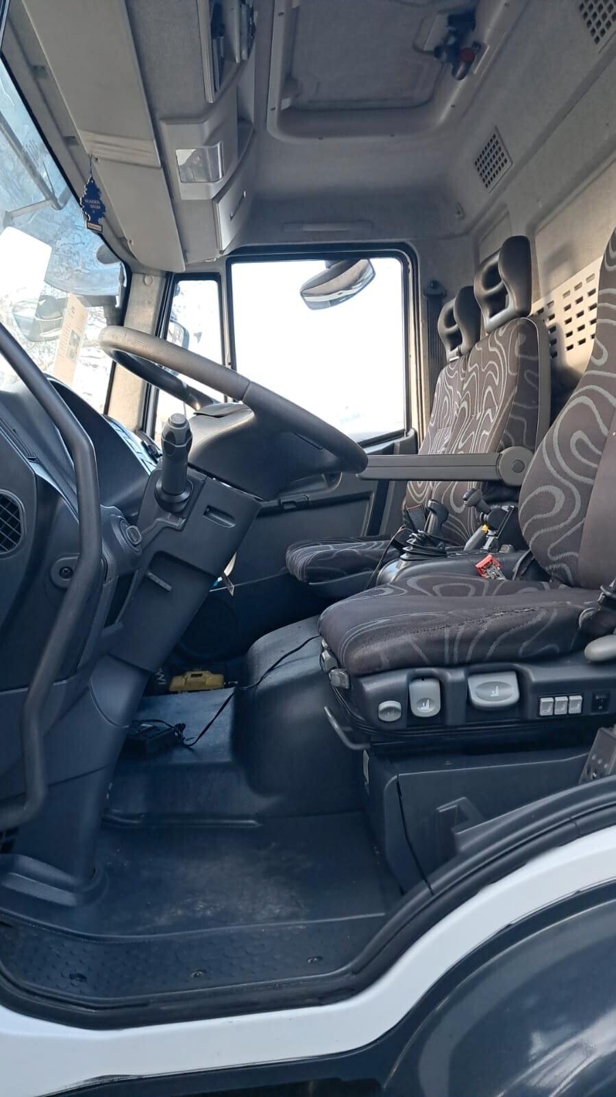 IVECO ML 120E25 - CASSONE RIBALTABILE TRIL. CON GRU DIETRO CABINA - BLOC. DIFF. (C17)