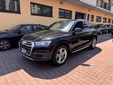 AUDI Q5 2.0 TDI quattro S tronic Business Sport