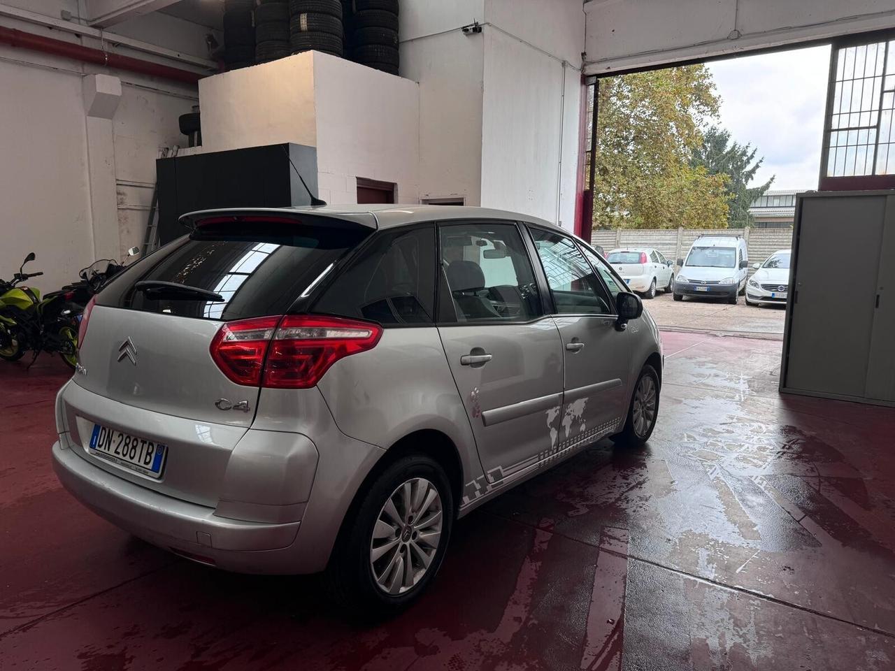 Citroen C4 Picasso 1.6 HDi 110 FAP Entry