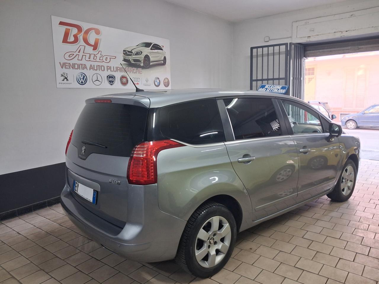 Peugeot 5008 1.6 hdi unico prop 7 posti 2015