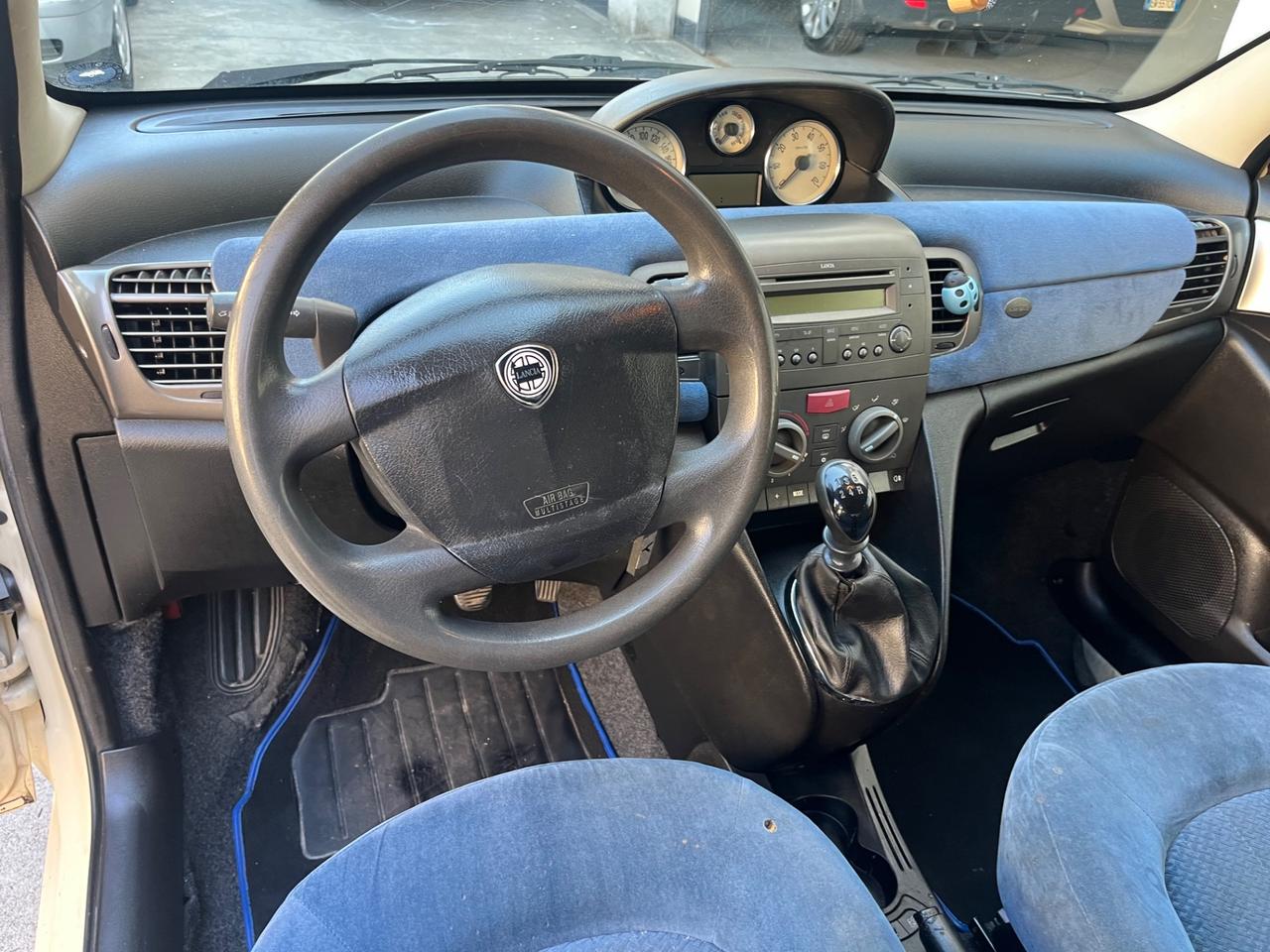 Lancia Y 1.2i cat LS