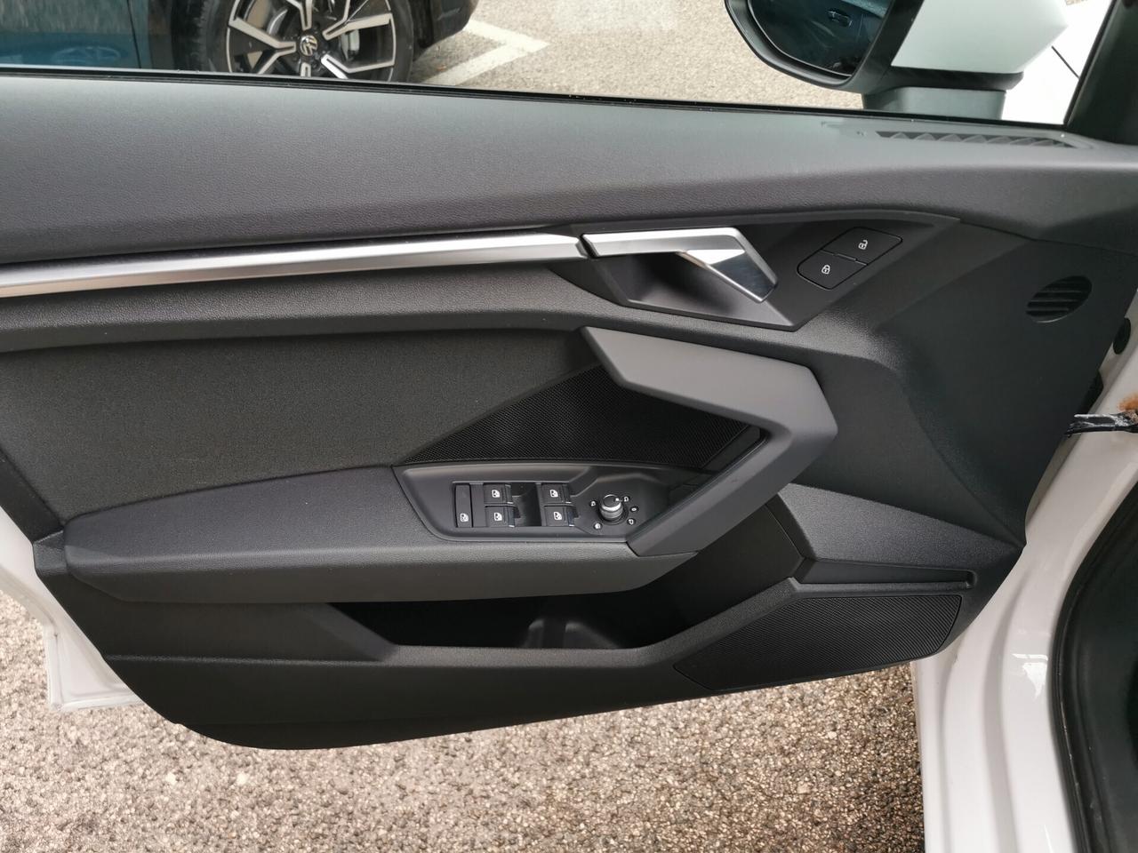 Audi A3 SPB 2.0 30 TDI 115cv Aut. Business Advanced Iva Detraibile